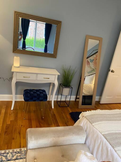 Unique & Peaceful Boston Home Екстериор снимка