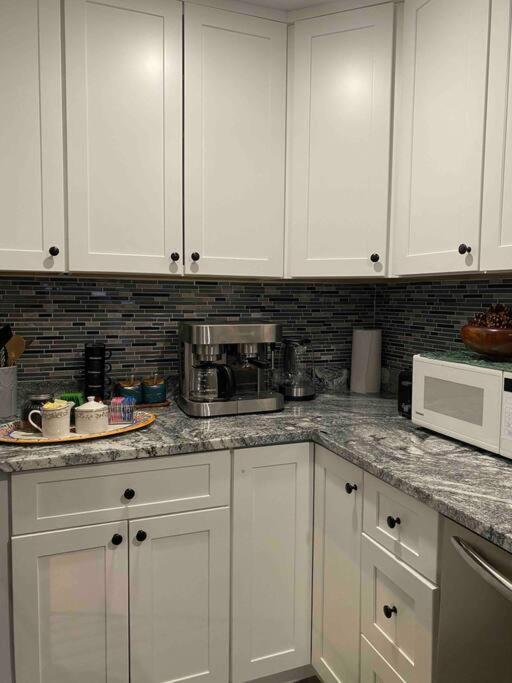 Unique & Peaceful Boston Home Екстериор снимка