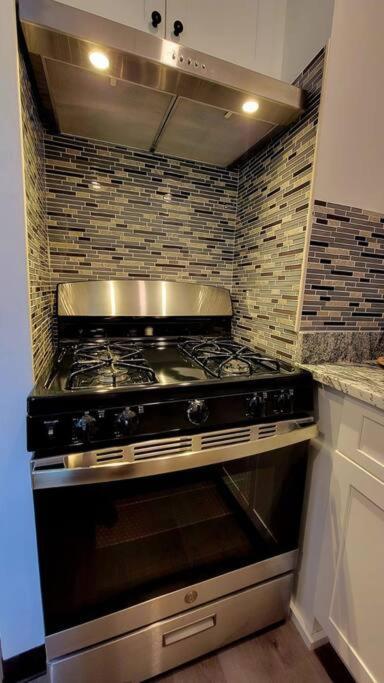 Unique & Peaceful Boston Home Екстериор снимка