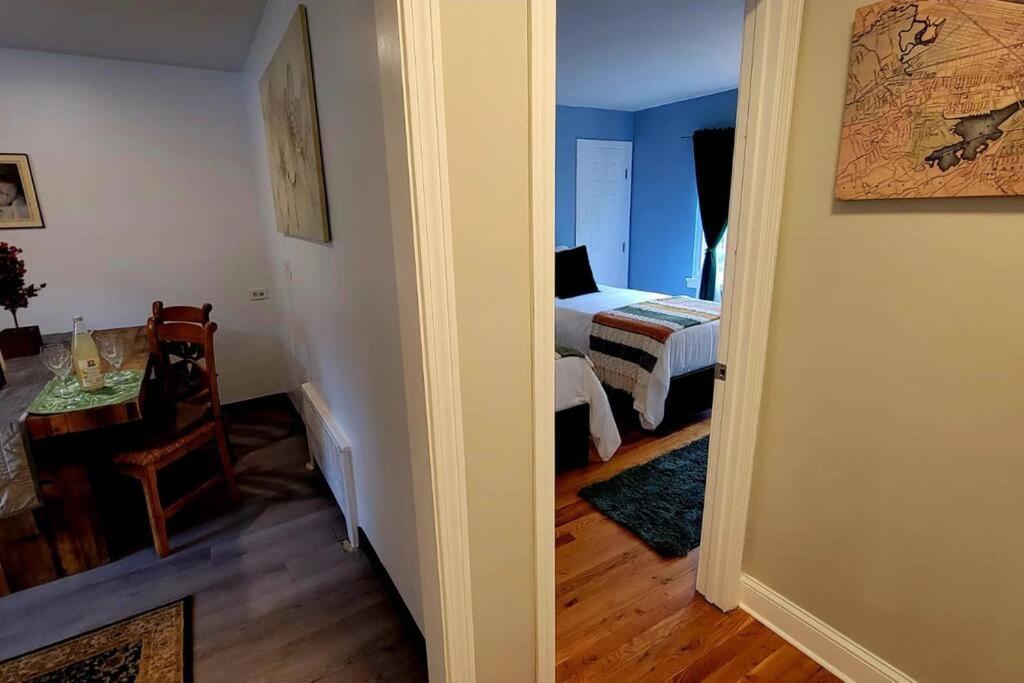 Unique & Peaceful Boston Home Екстериор снимка