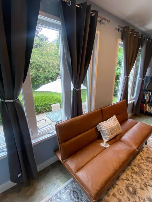 Unique & Peaceful Boston Home Екстериор снимка