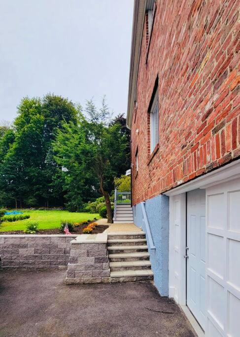 Unique & Peaceful Boston Home Екстериор снимка