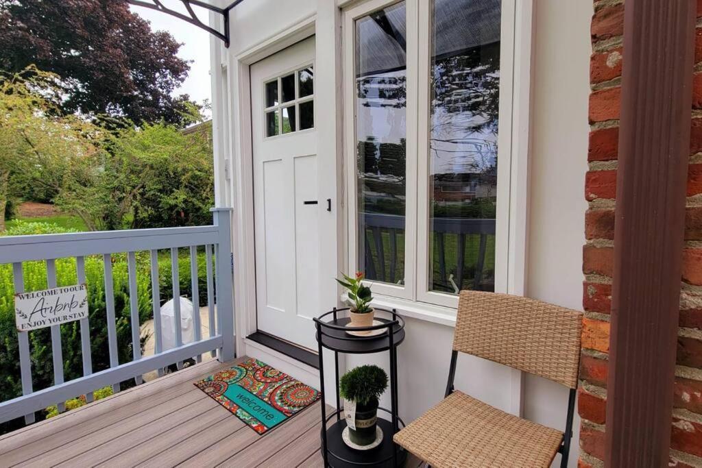 Unique & Peaceful Boston Home Екстериор снимка